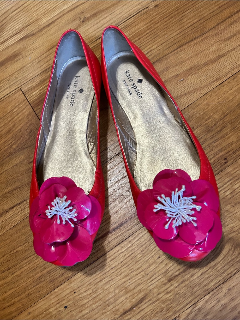 Kate Spade NY Poppie Flower Flats Sz 7.5 Orange Leather Shoes Floral Accent Pink